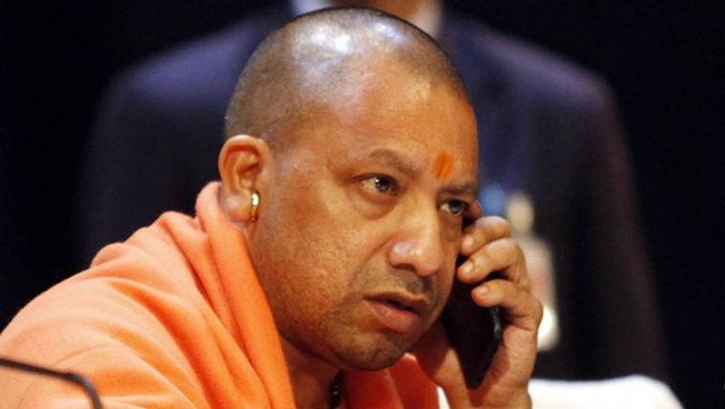 ट्वीटर पर इस धमकी का मामला संज्ञान में आते ही नोएडा पुलिस की साइबर सेल सक्रिय हो गई। ट्रेस करने पर धमकी देने वाले राजीव जायसवाल पकड़ में आ गया। जिसे पुलिस ने देर रात गिरफ्तार कर लिया।
