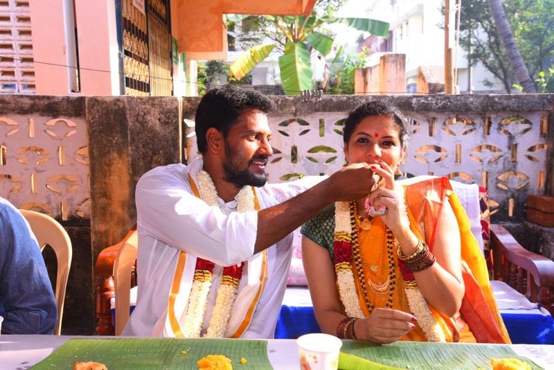 ಕಳೆದ ಕೆಲ ವರ್ಷಗಳಿಂದ ಪುದುಚೇರಿಯಲ್ಲಿ ವಾಸವಿರೋ ಸುಮನಾ.. ಕಳೆದ ಏಪ್ರಿಲ್ 17 ರಂದು ವಿವಾಹವಾಗಿದ್ದಾರೆ.