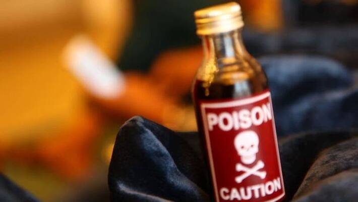 Two People Attempt to Suicide in Sandur in Ballari District Two People Attempt to Suicide in Sandur in Ballari District