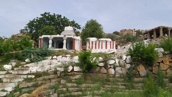 Amruteshwara Temple Need Renovation in Gangavati in Koppal District Amruteshwara Temple Need Renovation in Gangavati in Koppal District