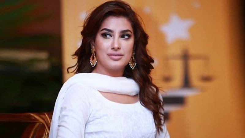Mehwish Hayat is the same actress from Pakistan who accused Priyanka Chopra of "encouraging nuclear war against Pakistan". In the piece written for CNN, Mehwish said, Priyanka should not be using her voice to legitimise a regime opposed to the values she claims to represent.
