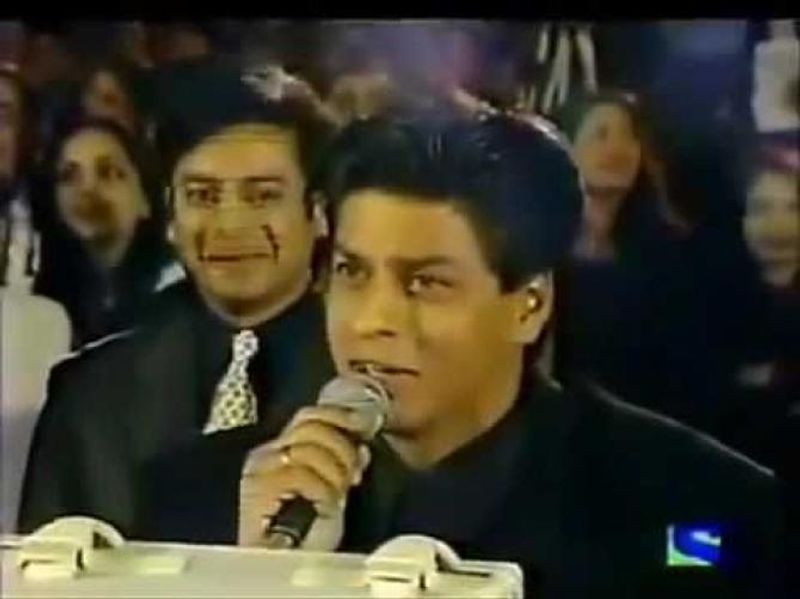 Shah Rukh Khan put out a question to test 17-year-old Priyanka. “This is hypothetical. Who would you rather marry? A great Indian sportsmen with all the records in Indian cricket like Azhar Bhai here who would make our country proud, take you all around the world and make you swell with pride or an artistic business person with a difficult name to pronounce like Swarovski who would bedeck you with jewels and fine necklace and you will never have to buy a chandelier for your house ever again or a Hindi film star like me who has nothing better to do than give you complicated multiple choice questions about a hypothetical wedding like this.”
