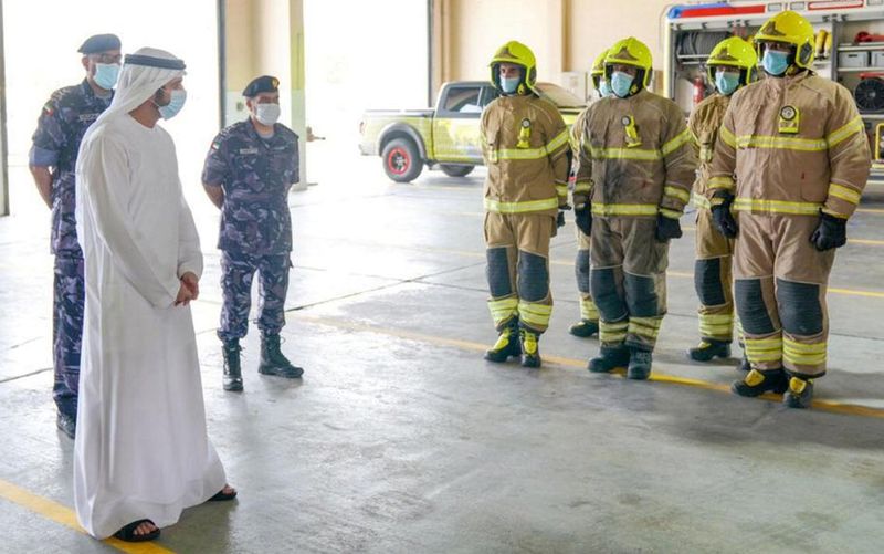 കൊവിഡ് പോരാട്ടത്തില് അടിയന്തര വിഭാഗങ്ങളുടെ സേവനങ്ങള്ക്ക് ശൈഖ് ഹംദാന് ഉദ്യോഗസ്ഥരോട് നന്ദി അറിയിച്ചു.