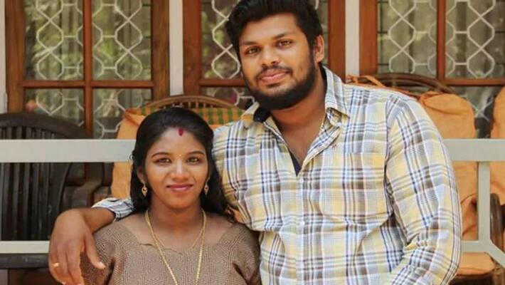 husband bite his wife from snake to killed him in kerala for Second marriage kps husband bite his wife from snake to killed him in kerala for Second marriage kps