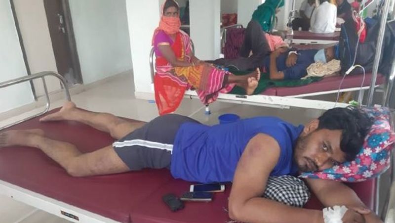 यह मामला झारखंड के हजारीबाग जिले के बड़कागांव का है। हत्या के किसी मामले में सरकारी गवाह नहीं बनने पर सीसीएल के प्रशिक्षु इंजीनियर आनंद वर्मा को पुलिस ने खूब पीटा था। पुलिस उन पर दबाव बना रही थी।
