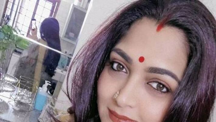 Actress Kushboo slim Look Modern dress photos going viral Actress Kushboo slim Look Modern dress photos going viral