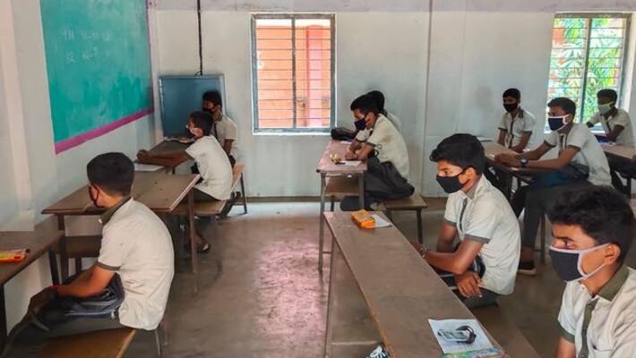 KARAVE demand to Government should be Cancel SSLC Exam due to Coronavirus KARAVE demand to Government should be Cancel SSLC Exam due to Coronavirus