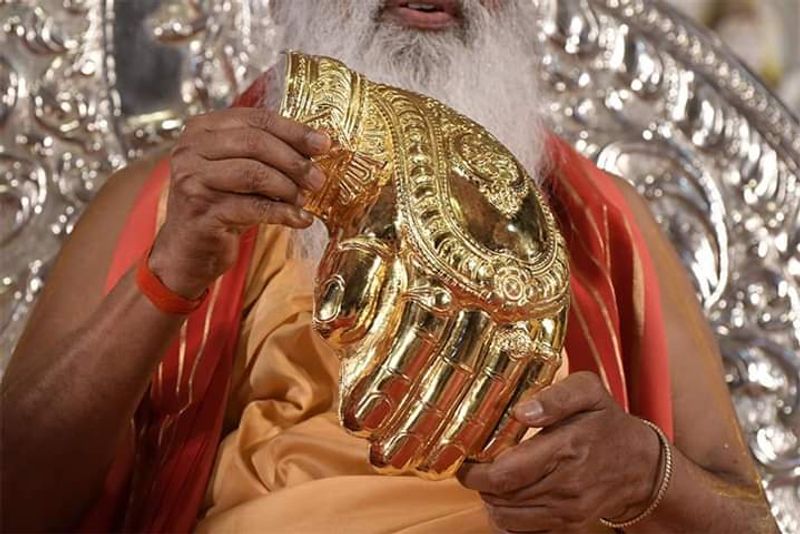 ಶ್ರೀಗಳು ತಮ್ಮ ಜೀವಿತಾವಧಿ ಪೂರಾ ಜಾತ್ಯತೀತ ಮತ್ತು ಸಾಮಾಜಿಕ ತತ್ವಾಧಾರಿತದಲ್ಲಿ ತಮ್ಮ ಆಧ್ಯಾತ್ಮಿಕ ಚಿಂತನ ದೃಷ್ಟಿಹರಿಸುತ್ತಾ ಬಂದಿದ್ದಾರೆ.