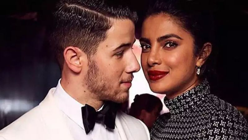 Last year, Pakistani actress Mehwish Hayat shared a picture of her and Nick Jonas on social media, Pakistani fans of the stars were excited to see them in one frame.