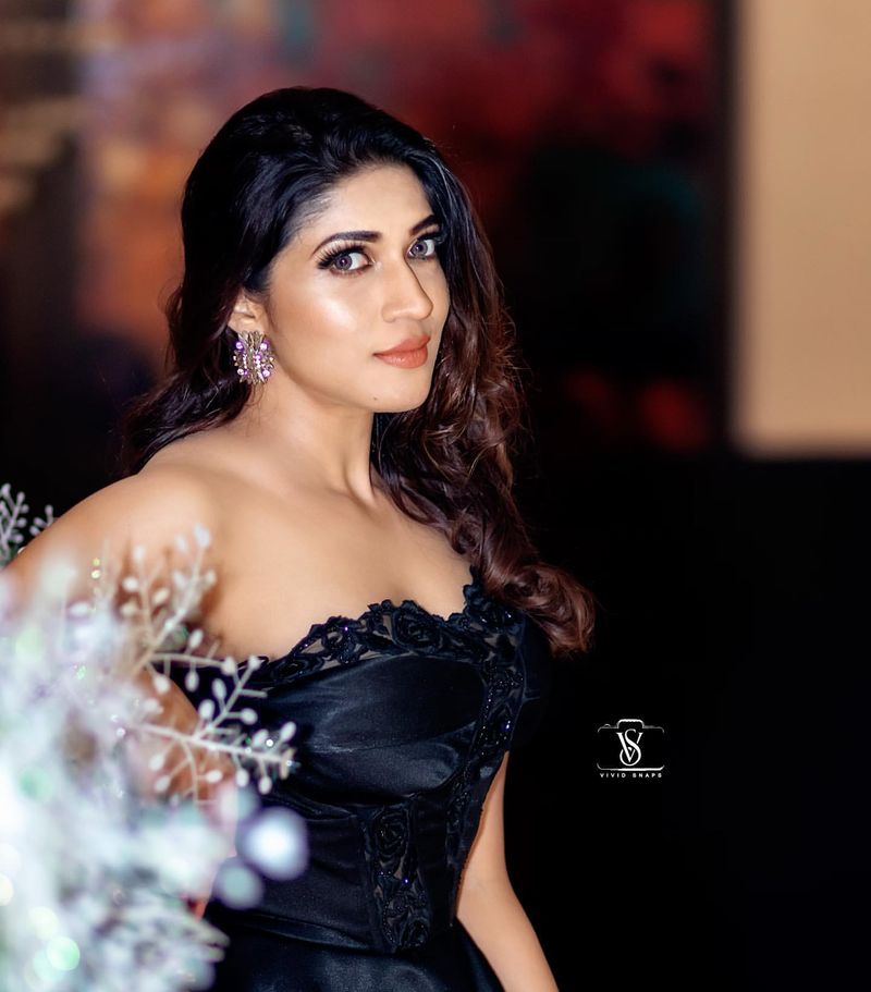Sandalwood Heroine Iti Acharya Photos