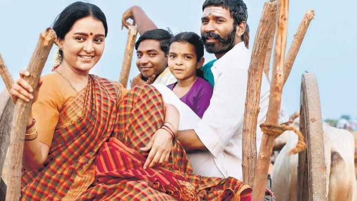 Actress Manju Warrier Diffeent Look in Kayattam Movie Poster Going Viral Actress Manju Warrier Diffeent Look in Kayattam Movie Poster Going Viral