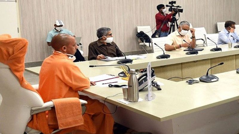 योगी सरकार ने इन्हें वापस लाने के साथ ही इन्हें प्रदेश में ही रोजगार भी मुहैया करवाने की योजना पर काम किया। इसके लिए सीएम योगी के निर्देश पर एक स्किल मैपिंग डेटाबैंक तैयार किया गया।
