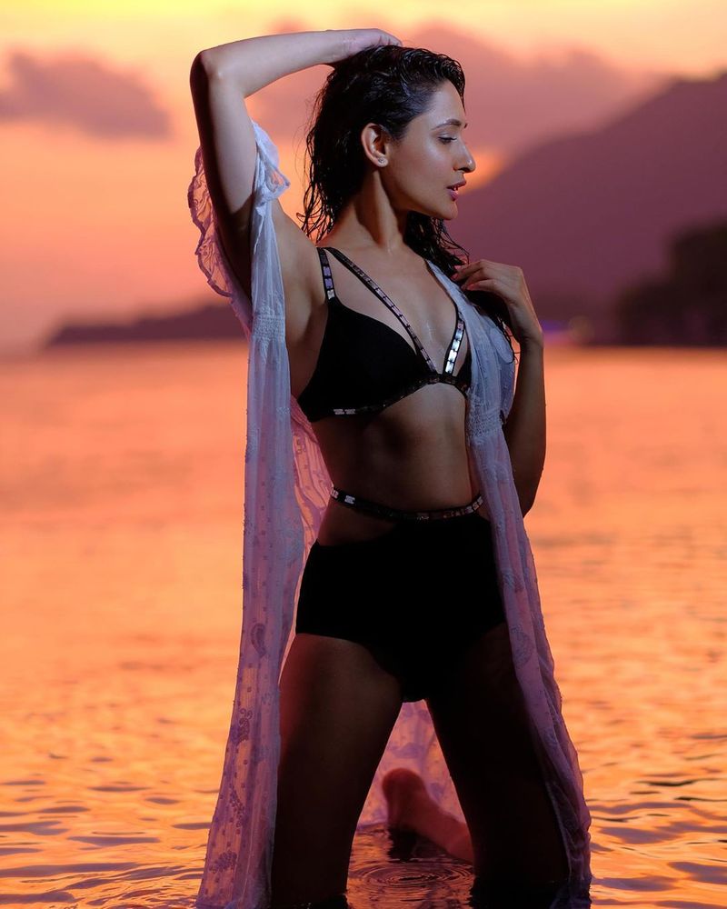 Pragyajaiswal 