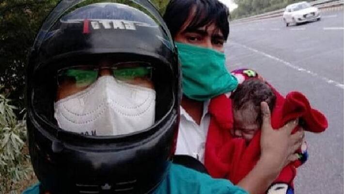 Ambules not found, son dies on bike, father's video goes viral asa Ambules not found, son dies on bike, father's video goes viral asa