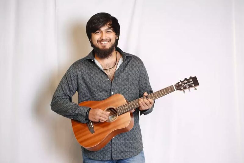 সোমবার দুপুর থেকেই নোবেলের বিয়ের খবর বাংলাদেশ জুড়ে ছড়িয়ে পড়ে। অনেকে দাবি করতে থাকেন এটা নোবেলের তৃতীয় বিয়ে।