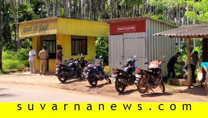 ಈ ಬಗ್ಗೆ ಜಿಲ್ಲಾ ಉಸ್ತುವಾರಿ ಸಚಿವರ ಗಮನಕ್ಕೆ ತಂದಿದ್ದೇನೆ.ಕರ್ನಾಟಕ-ಕೇರಳ ಗಡಿ ಭಾಗ ಕಾಸರಗೋಡಿನ ಜೊತೆ ನಮಗೆ ನಿಕಟ ಸಂಪರ್ಕವಿದೆ.ಅವರನ್ನು ನಾವು ಗಡಿನಾಡ ಕನ್ನಡಿಗರು ಅಂತಾನೇ ಕರೀತಿವಿ.ಆದ್ರೆ ಎರಡು ತಿಂಗಳಿನಿಂದ ಎರಡು ಕಡೆಯೂ ನಿಕಟ ಸಂಪರ್ಕವಿಲ್ಲ.ಅಲ್ಲಿ ಮನೆಯಿದ್ದು, ಮಂಗಳೂರಿನಲ್ಲಿ ಕೆಲಸ ಮಾಡುವವರಿದ್ದಾರೆ ಎಂದು ಅವರು ಹೇಳಿದ್ದಾರೆ