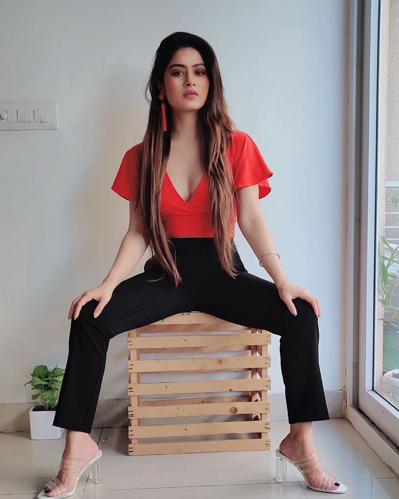 Krishnamukherjee 