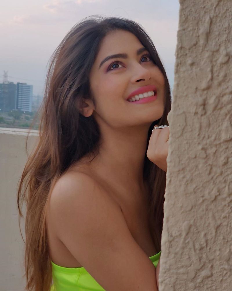 Krishnamukherjee 