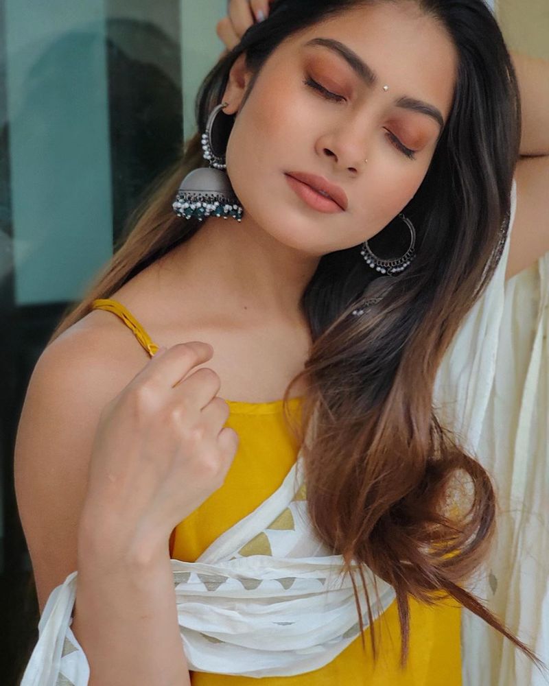 Krishnamukherjee 