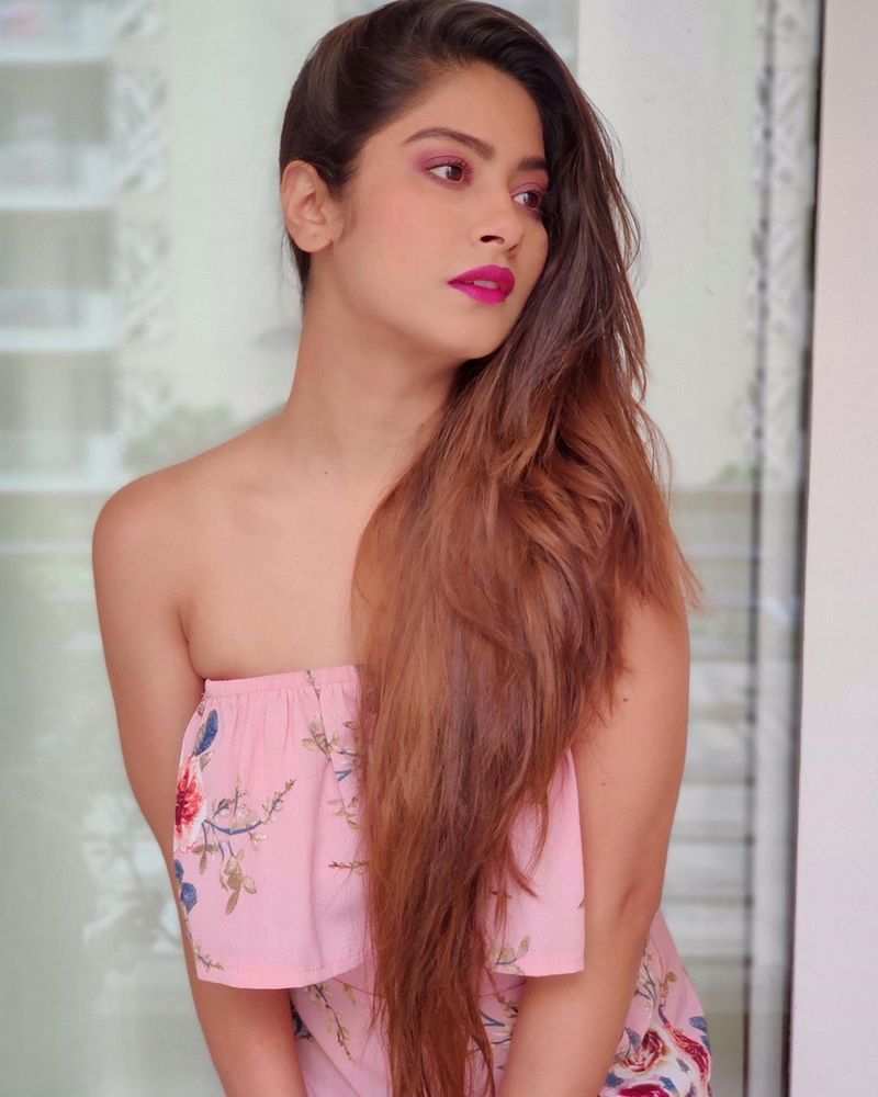 Krishnamukherjee 