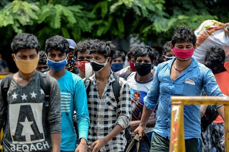 ഏറ്റവും കൂടുതല് രോഗികളും മരണവും റിപ്പോര്ട്ട് ചെയ്യപ്പെട്ട മഹാരാഷ്ട്രയില് 10 ലക്ഷം പേരില് വെറും 2409 പേര്ക്ക് മാത്രമാണ് ടെസ്റ്റ് നടത്തിയിട്ടൊള്ളൂവെന്ന് കണക്കുകള് തെളിയിക്കുന്നു.