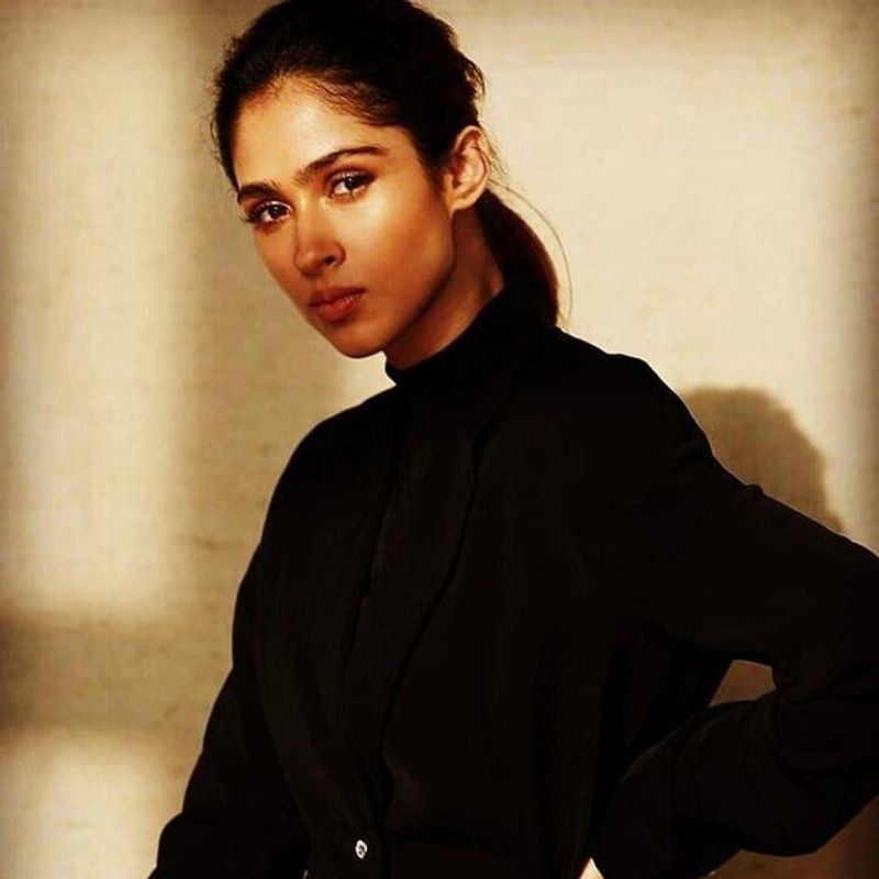 Pashmina is the daughter of music composer Rajesh Roshan, who has set her eyes Bollywood, and if things go well, she will be debuting this year.

