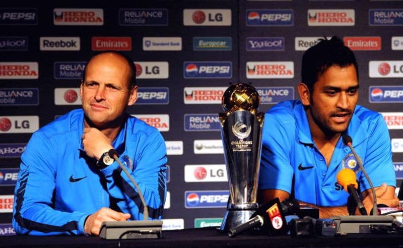 Once Kirsten had said, "I would go to war with Dhoni by my side". Kirsten admired Dhoni's leadership.