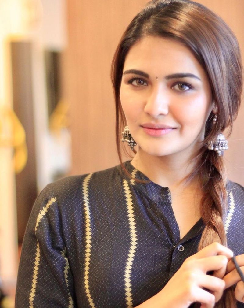 Aarthi Venkatesh photo gallery 