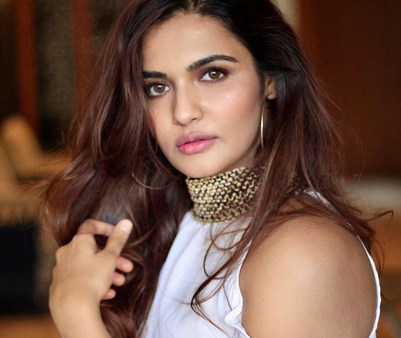 Aarthi Venkatesh photo gallery 