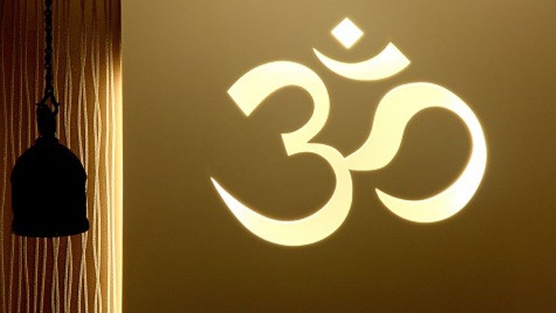 सोनू ने इंटरव्यू में बताया था कि उन्हें फिल्म सिटी जाना था और उन्हें लगा था कि वह इस विज्ञापन के जरिए नोटिस किए जाएंगे, लेकिन हुआ यूं कि जब वो वहां पहुंचे तो उनके जैसे 10-20 और बॉडी वाले लड़के खड़े थे। वह उस विज्ञापन में पीछे कहीं ड्रम बजा रहे थे और वह इस विज्ञापन में नजर भी नहीं आए थे।