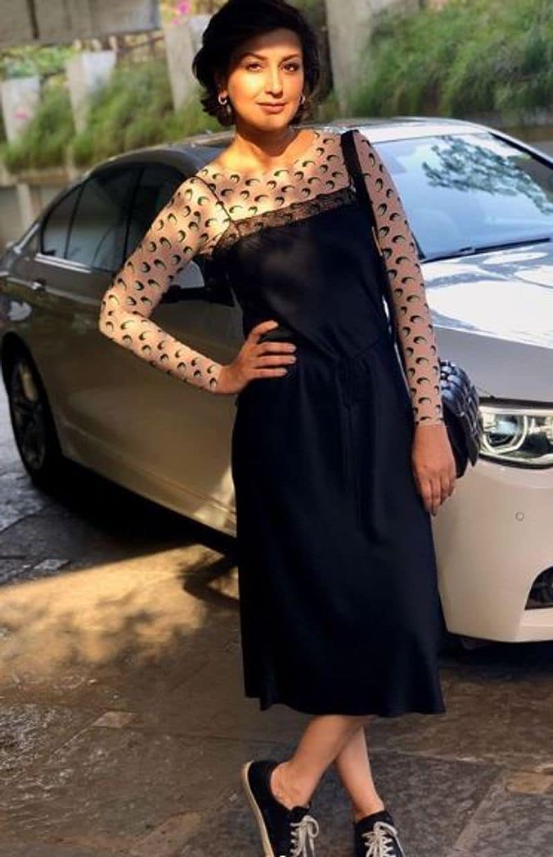 ಕೆಮೋಥೆರಪಿಗೂ ಮುನ್ನ ಕೂದಲನ್ನು ಸಂಪೂರ್ಣವಾಗಿ ತೆಗೆಸಿಕೊಂಡಿದ್ದನ್ನು, ಸೋಷಿಯಲ್ ಮೀಡಿಯಾದಲ್ಲಿ ಶೇರ್ ಮಾಡಿಕೊಂಡು ಕ್ಯಾನ್ಸರ್ ನಿಂದ ಬಳಲುತ್ತಿರುವವರಿಗೆ ನೀಡಿದ್ದರು.