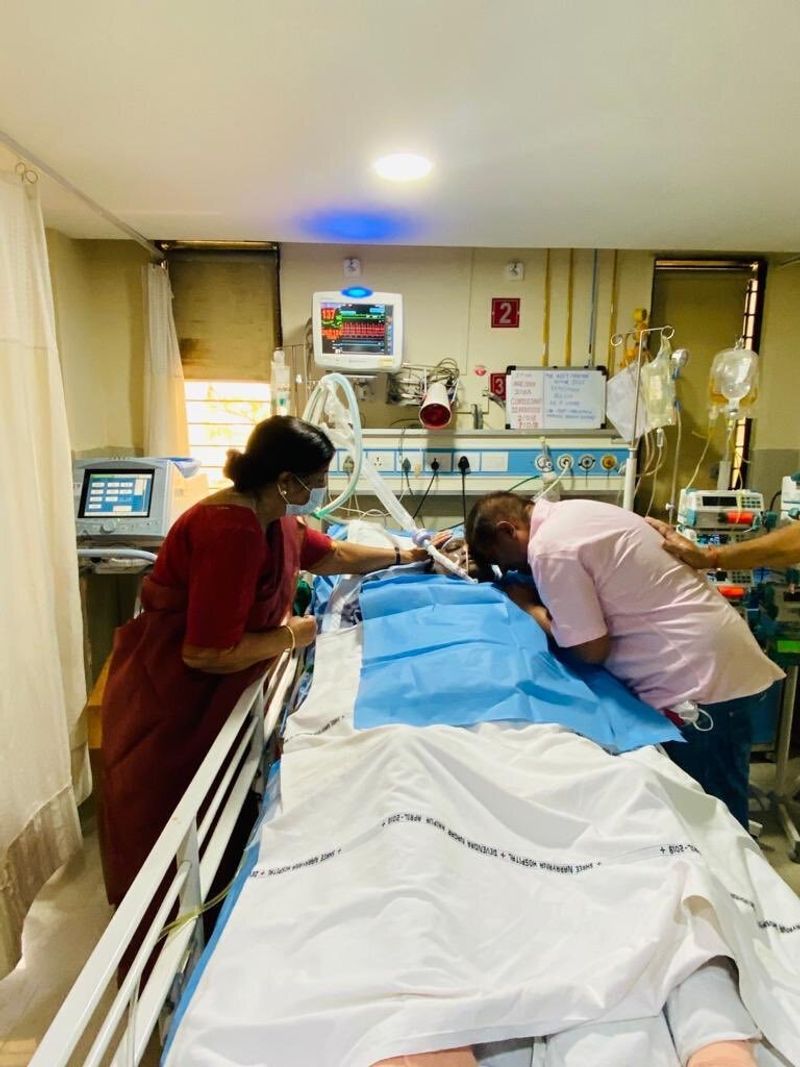 अजीत जोगी 1968 में आईपीएस बने और दो साल बाद आईएएस। लगातार 14 साल तक जिलाधीश बने रहे। वह इंदौर के कलेक्टर रहे तथा रायपुर में भी उन्हें कलेक्टर का पद मिला। 