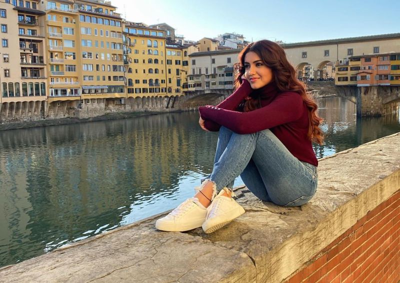 Malavika sharma photo gallery 