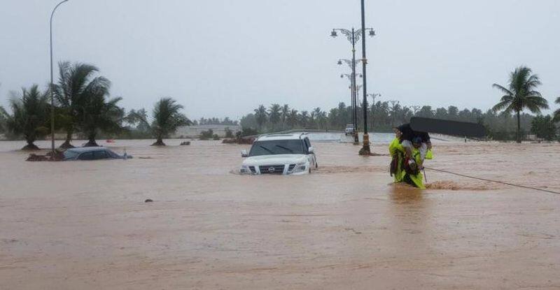 heavy rain continues in oman