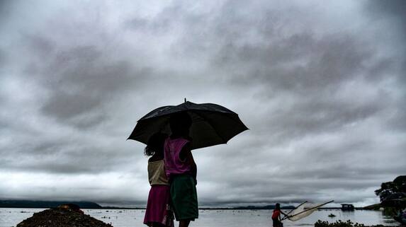 Monsoon arrives in Kerala, says IMD; rain batters several states lns Monsoon arrives in Kerala, says IMD; rain batters several states lns