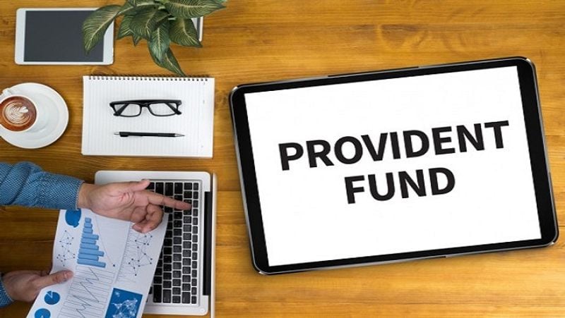EPFO में 59 लाख लोगों तक 895 करोड़ रुपये का कंट्रिब्यूशन पहुंचाया। केंद्र सरकार ने उज्ज्वला योजना के तहत भी दो किस्तों में 11 करोड़ से ज्यादा लोगों तक 8488 करोड़ रुपये की मदद पहुंचाई। 