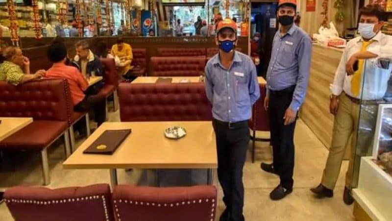लॉकडाउन को लेकर सरकार द्वारा जारी किए गए गाइडलाइन में रेस्त्रां को भी खोलने की इजाजत दे दी है। हालांकि इसके लिए एसओपी स्वास्थ्य मंत्रालय जारी करेगा। 