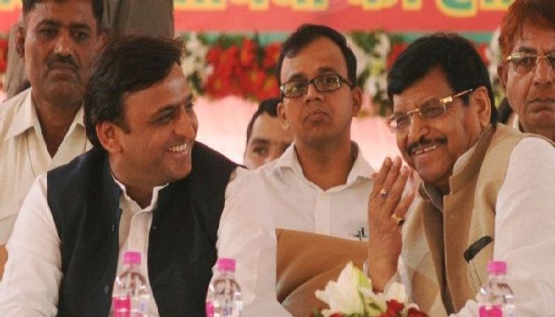 शिवपाल यादव की सपा द्वारा सदस्यता खत्म होने की चिट्ठी वापस लेने के बाद लोहिया भवन के उद्घाटन का मौका चाचा-भतीजे के लिए महत्वपूर्ण हो जाएगा। माना जा रहा है कि सपा और प्रसपा दोनों इटावा के लोहिया भवन के उद्घाटन को भव्यता देंगे।