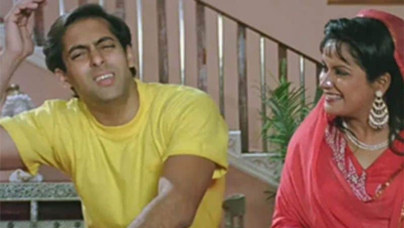 सलमान का हिमानी के साथ जो पहला सीन था, वह उससे कुछ देर पहले ही आए। सीन शूट होते वक्त सलमान ने अचानक उन्हें चाची जान कहकर गोद में उठा लिया। यह स्क्रिप्ट का हिस्सा नहीं था और सलमान के ऐसा करने से वह शॉक्ड रह गई थीं।
