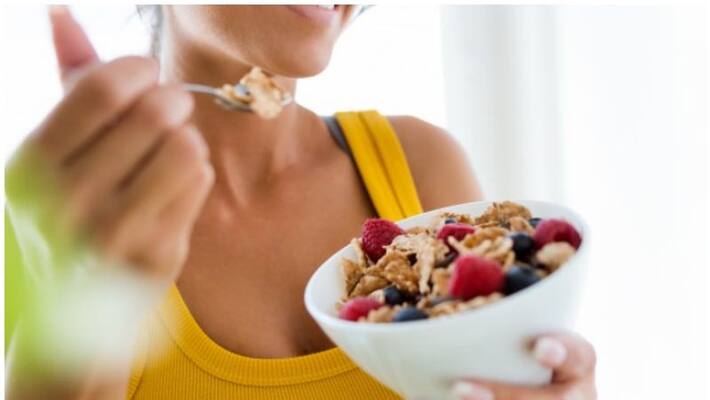 Things You Should Never Do After Eating Things You Should Never Do After Eating