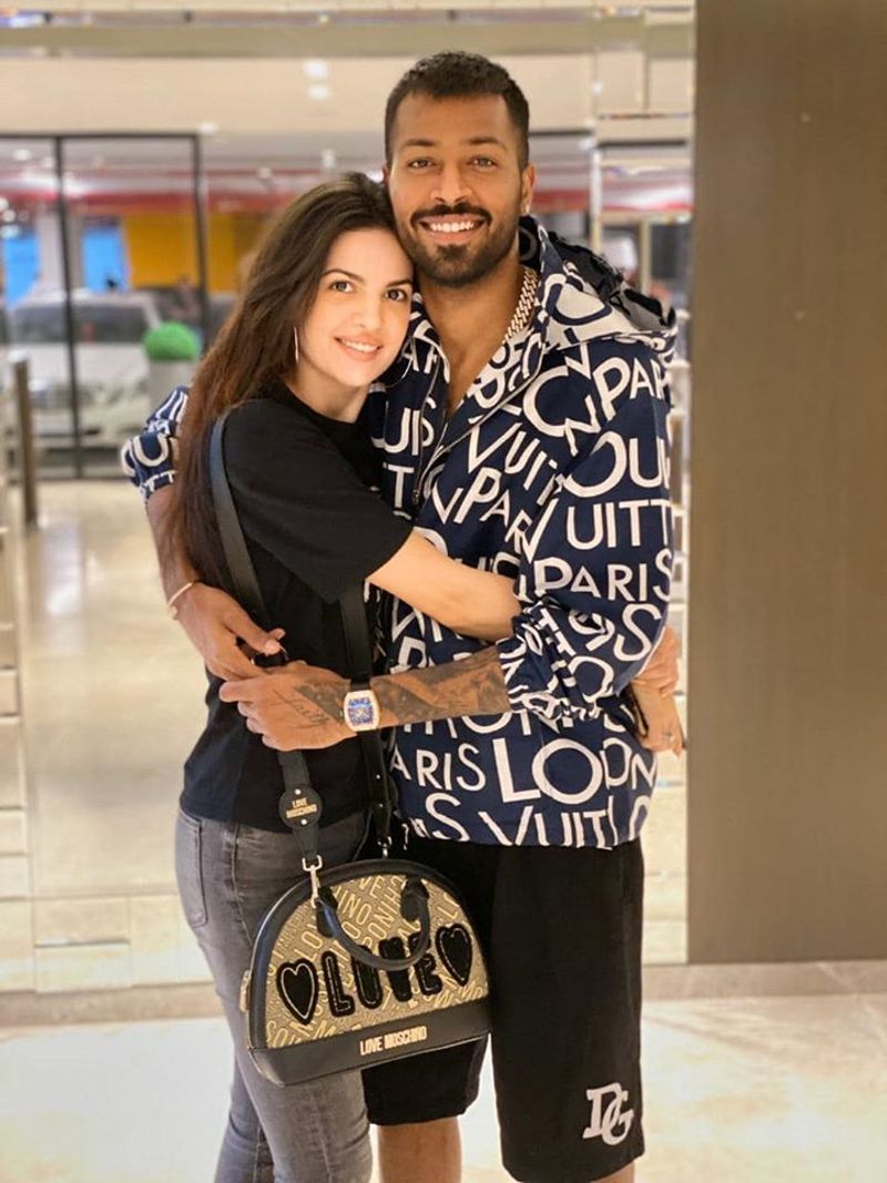 ದುಬೈನಲ್ಲಿ ಎಂಗೇಜ್ಮೆಂಟ್ ಮಾಡಿಕೊಂಡು, ಅಭಿಮಾನಿಗಳಿಗೆ ಅಚ್ಚರಿ ನೀಡಿದ್ದ ಹಾರ್ದಿಕ್ ಪಾಂಡ್ಯ