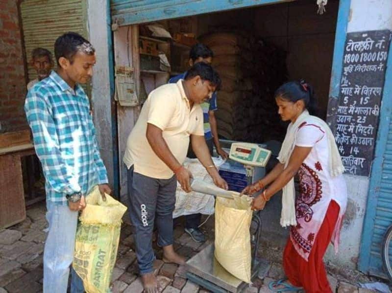 Three people were admitted to hospital for using substandard cooking oil provided at a ration shop at thiruvarur 