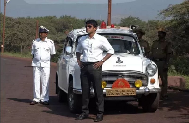 ias vs ips who is more powerful ias ips officers power and facilities full details upsc candidates may know kpt