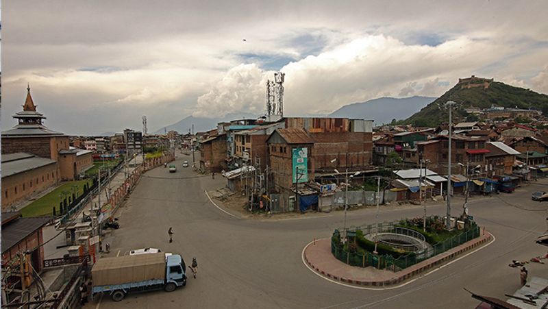 श्रीनगर में लॉकडाउन के दौरान की एक पुरानी तस्वीर।
