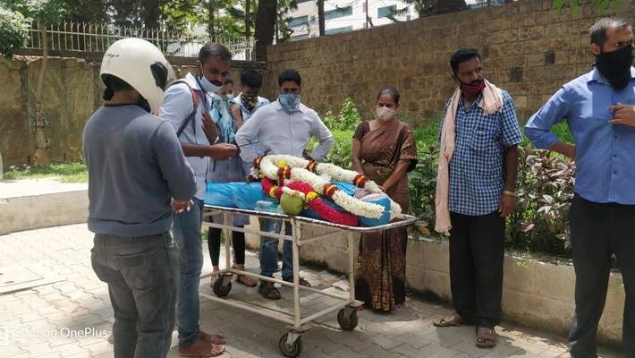 serial actress and anchor chandana commit suicide for love failure serial actress and anchor chandana commit suicide for love failure