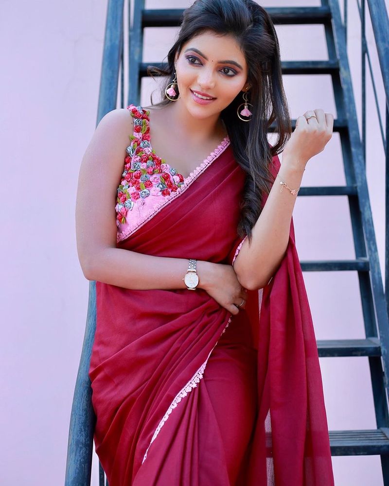 Athulya ravi Beautiful Instagram photos