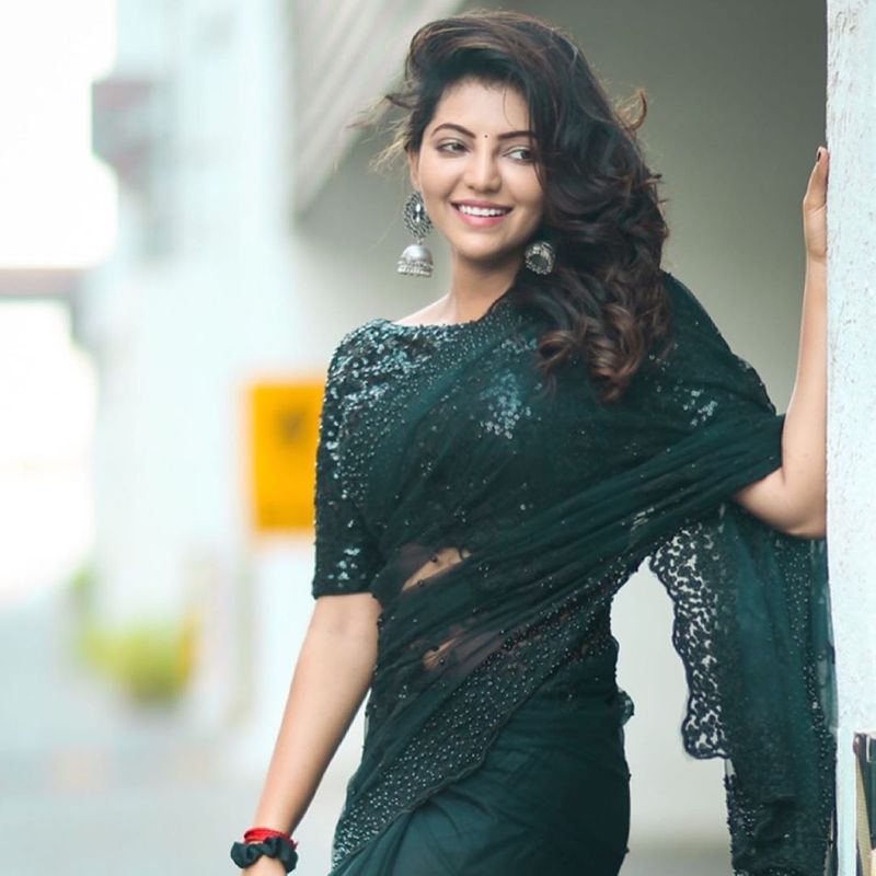 Athulya ravi Beautiful Instagram photos