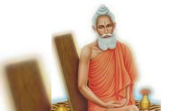 দেহত্যাগ করার পূর্বে ত্রৈলিঙ্গস্বামীর হাতে ভার দিয়ে যান দুই শিষ্যের। সেখানে স্বামীজীর সঙ্গে তারা কিছুকাল যোগশিক্ষা করে ভ্রমণে বের হন বাবা লোকনাথ।