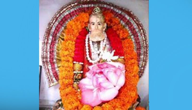 তাঁরা সুমেরু এলাকা গমনের ইচ্ছায় প্রাক-প্রস্তুতি উপলক্ষে শৈত্যপ্রধান এলাকা হিসেবে বদরিকা আশ্রমে অবস্থান করেন। সেখান থেকে আধুনিক পরিজ্ঞাত সীমা অতিক্রম করে উত্তরে বহু দূর পর্যন্ত চলে যান।