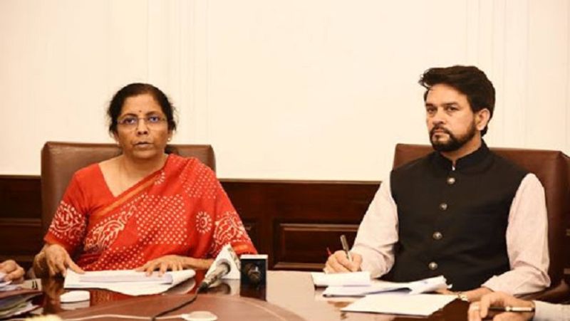 कोविड-19 संकट के चलते हुए बदलाव
कोविड-19 संकट के चलते इनकम टैक्स रिटर्न दाखिल करने में कई तरह की छूटों का लाभ करदाताओं तक पहुंचाने के लिए वित्त वर्ष 2019-2020 के फॉर्मों में बदलाव किया गया है। नए आयकर रिटर्न फॉर्म में अनुसूची-डीआई को भी जोड़ा गया है। इसके तहत करदाताओं को 1 अप्रैल 2020 से 30 जून 2020 के बीच टैक्स बचत योजनाओं में किए गए निवेश की जानकारी देनी होगी।